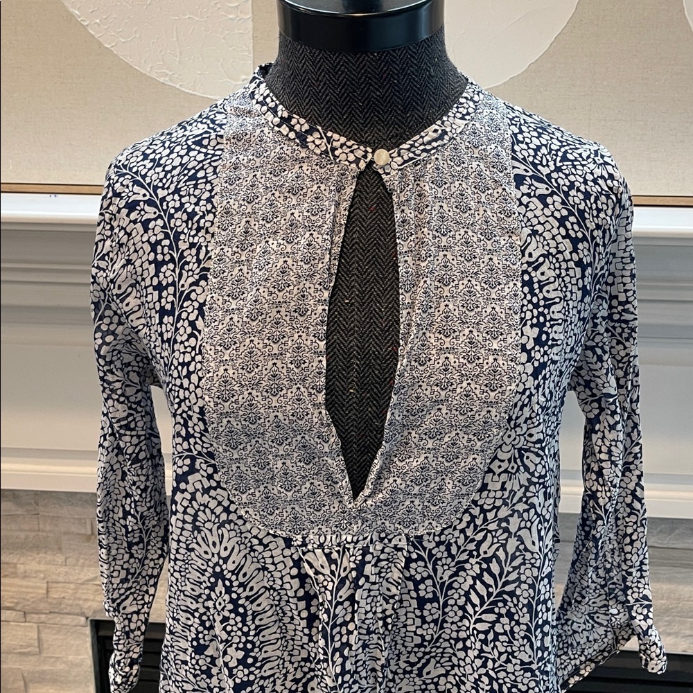 J. Crew Navy and White Floral Tunic Size XS - Picture 3 of 5